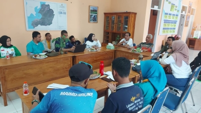 Suasana rapat Forum Kota Baubau sehat di sekretariat Forum pada Sabtu (6/7/2024)