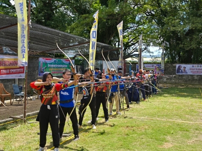 Atlet panahan dari berbagai club di Sultra meramaikan Kejuaraan Panahan Walikota Cup I