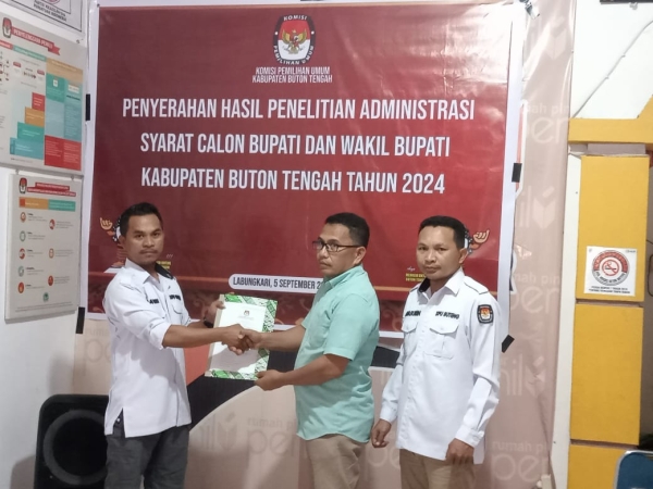 KPU Buteng serahkan hasil penelitian administrasi syarat calon kepada LO Bapaslon ADIL