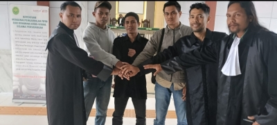Hirfan bin La Deki bersama tim kuasa hukumnya