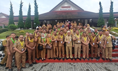 Para Sekda dan kepala Bappeda saat mengikuti Kegiatan Rakornas  Sinkronisasi Program dan Kegiatan Kementerian / Lembaga Pemerintah Non-Kementerian (LPNK) dengan Pemerintah Daerah. 