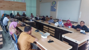 Rapat persiapan Penyambutan Tim Kaji Tiru Kabupaten Pengkep di Aula PO-5 Bappeda Baubau