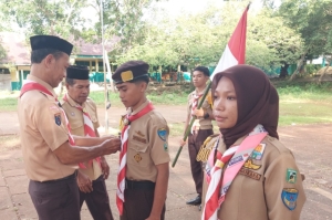 Ketua Mabigus Morikana La Ode Mustafa, S.Pd melantik pengurus Dewan Ambalang GUdep Morikana