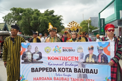 Barisan Karnaval Budaya Bappeda Kota Baubau 