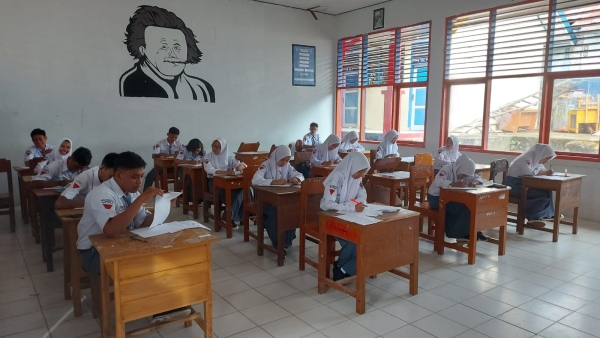 Suasana Ujian Satuan Pendidikan (USP) Hari Pertama di SMAN 2 Baubau