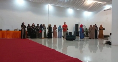 Suasana Latihan Salawat Persiapan Silaturahmi Jamaah Raudah Wisata di Baubau