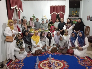 Para Alumni SMAN 2 Baubau Anglkatan 94 dalam sebuah kegiatan