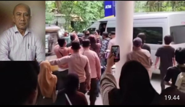 Aksi mahasiswa asal Sultra di Kantor Penghubung di Jakarta. Basri Matta (Insert) 