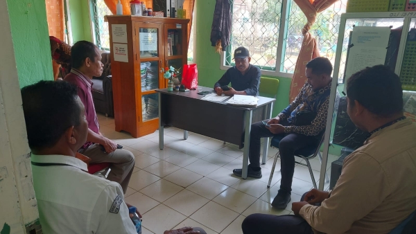 KPUD dan Bawaslu Kab Pulau Taliabu saat berada di SMAN 3 Baubau Kamkis (12/9/2024)