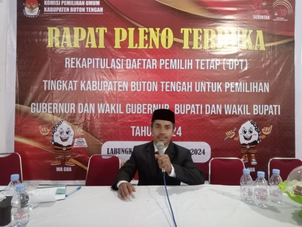 Ketua Divisi Parmas dan SDM KPU Buteng, Karlianus Poasa