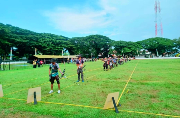 Peserta panhana saat beraksi dilapangan benua benua kendari