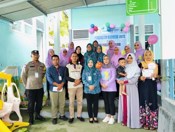 Lauching PKG Puskesmas Lakologou turut dihadiri Camat Kokalukuna Muslidin S.Sos., Lurah Lakologou La Ode Muh. Nasir serta Perwakilan Bhabinkamtibmas Polsek Kokalukuna Aiptu I Wayan Marjaya, SH.