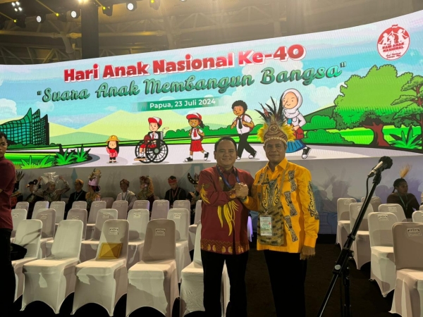 Pj Gubernur Sulawesi Tenggara (Sultra) Andap Budhi Revianto menghadiri acara puncak peringatan Hari Anak Nasional (HAN) ke-40 tahun 2024 di Istora Papua Bangkit, Kabupaten Jayapura Papua, Selasa (23/07/24).