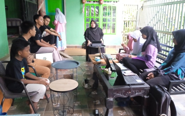 Program Liburan Edukatif Yayasan Zawiyah Baluwu (YZB) Kendari dengan menggelar pelatihan menulis 