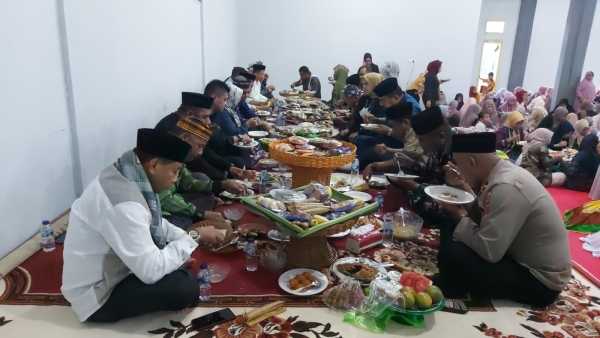 Suasana Pesta Adat Foma Fomaa Desa Doda Bahari Kec Sangia Wambulu Buton Tengah
