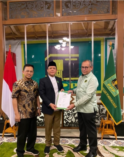 H Yusran Fahim (HYF) menerima rekoemndasi B1KWK dari Ketua DPP PPP Margiono di Jakarta